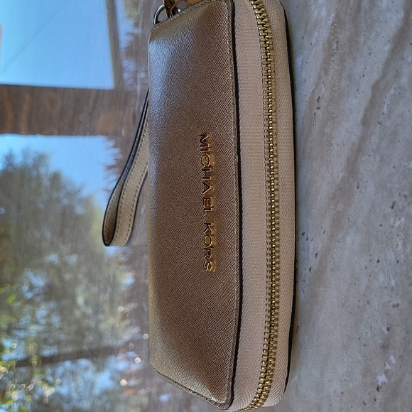 Michael Kors Gold Shimmer 3/4 Zip Wallet - Picture 5 of 13